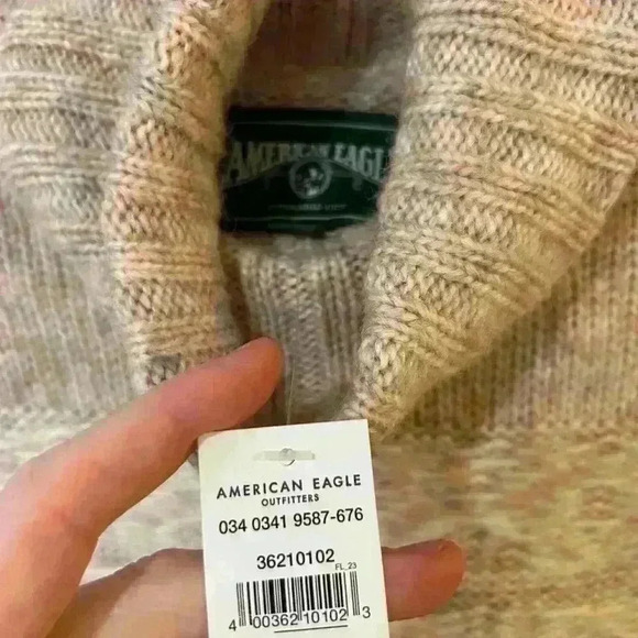 NWT American Eagle Light Pink Pattern Winter Pullover Turtleneck Sweater X-Small - Picture 4 of 6
